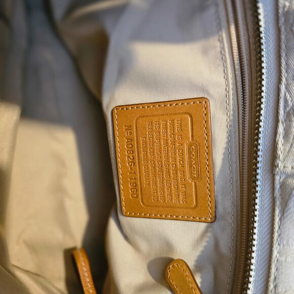 Coach Bag Cream with Coach Symbol Leather Handle Med Size - Picture 8 of 10